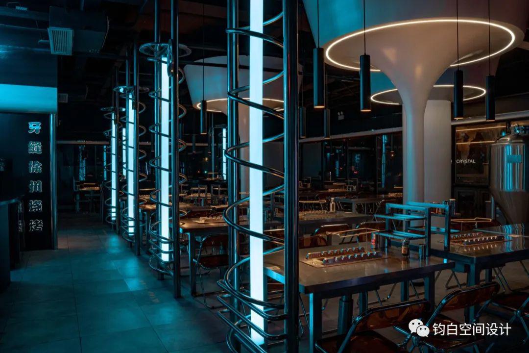 光影独具一格的魅力  为空间注入一些温暖灵动